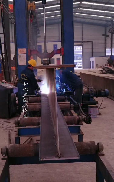 甘肃宁县钢结构厂H型钢组立机